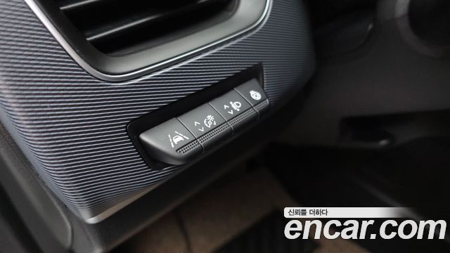 Renault Korea XM3 1.3 TCe RE Signature 2023 — фото 17