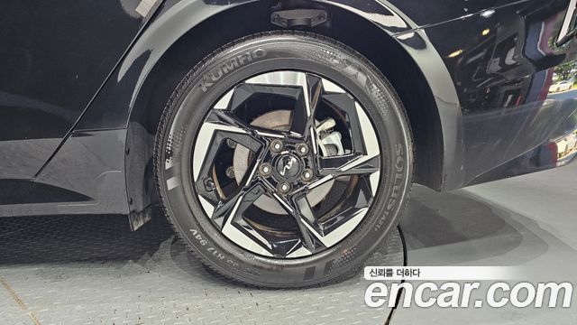 Kia K5 (III) 2.0 Prestige 2024 — фото 21