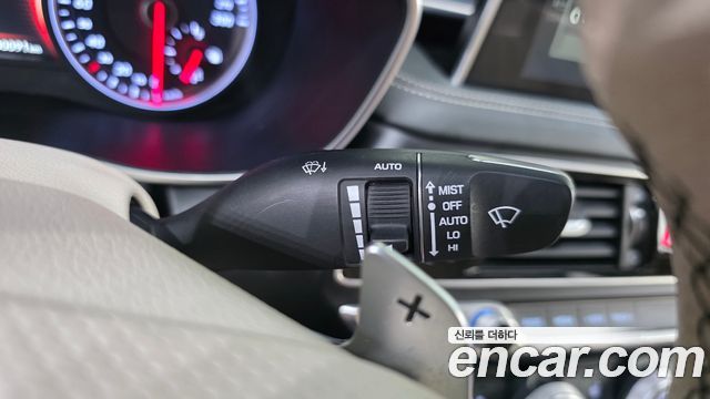 Genesis G70 2.0T Sport Package 2019 — фото 17