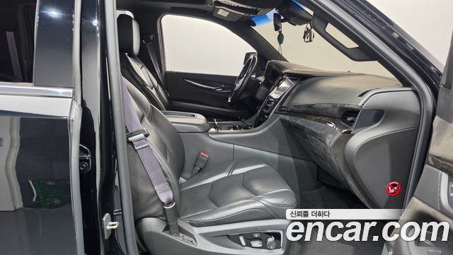 Cadillac Escalade 6.2 ESV 4th 2016 — фото 11