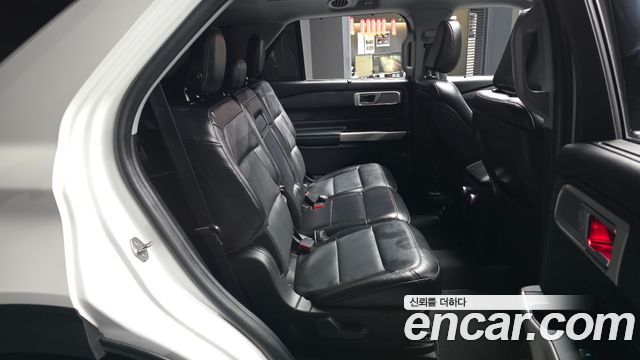 Ford Explorer (VI) 2.3 LimIted 4WD 2020 — фото 12