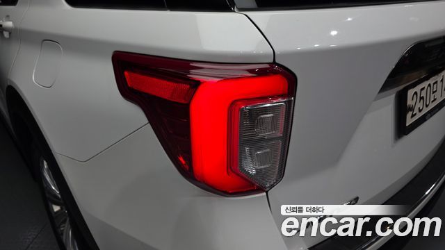 Ford Explorer (VI) 2.3 LimIted 4WD 2020 — фото 23