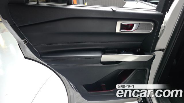 Ford Explorer (VI) 2.3 LimIted 4WD 2020 — фото 25