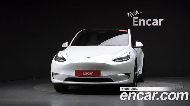 Tesla Model Y Long Range AWD 2021 — фото 3