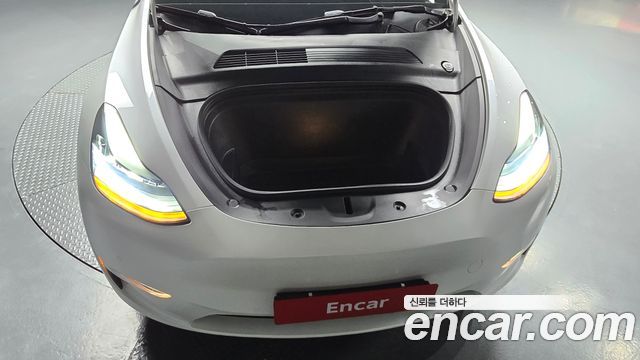 Tesla Model Y Long Range AWD 2021 — фото 6