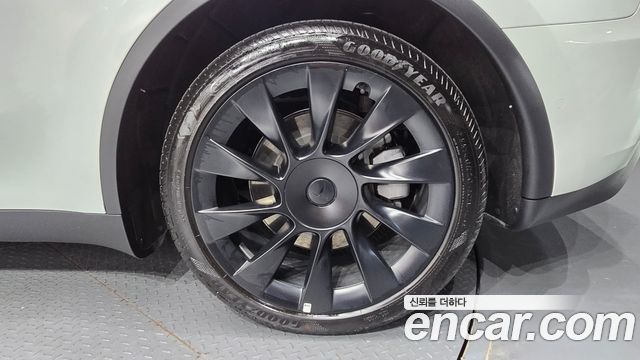 Tesla Model Y Long Range AWD 2021 — фото 27