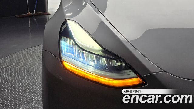 Tesla Model Y Long Range AWD 2021 — фото 28