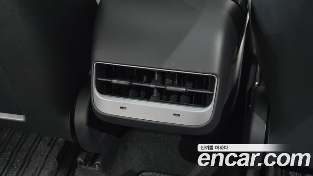 Tesla Model Y Long Range AWD 2021 — фото 34