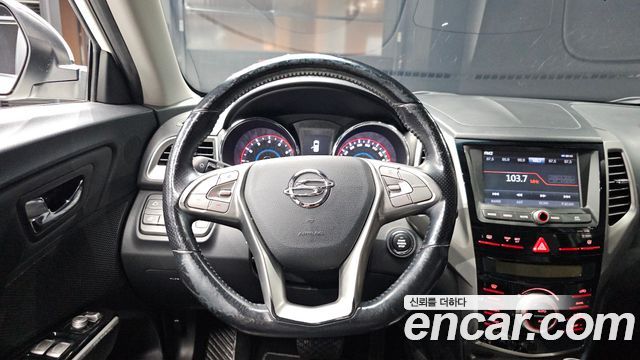 KG Mobility (SsangYong) Tivoli LX 2WD DLX 2015 — фото 13
