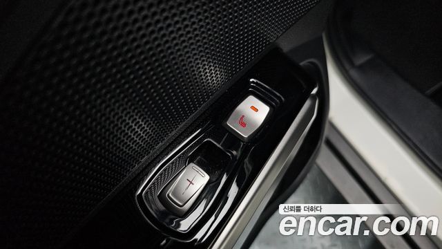 KG Mobility (SsangYong) Tivoli LX 2WD DLX 2015 — фото 20