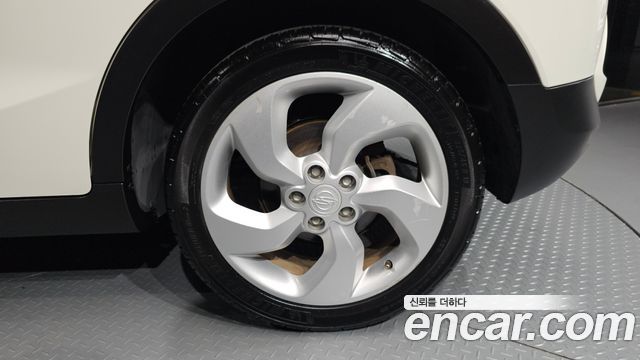 KG Mobility (SsangYong) Tivoli LX 2WD DLX 2015 — фото 21