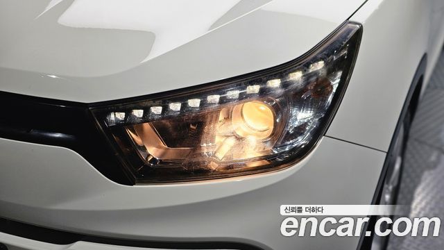 KG Mobility (SsangYong) Tivoli LX 2WD DLX 2015 — фото 22