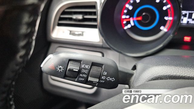 KG Mobility (SsangYong) Tivoli LX 2WD DLX 2015 — фото 29