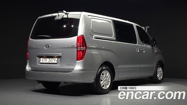 Hyundai Grand Starex Van 5-Seater Modern 2021 — фото 2