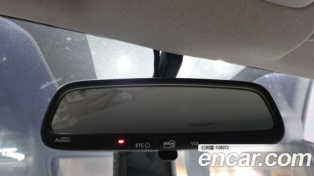 Hyundai Grand Starex Van 5-Seater Modern 2021 — фото 18
