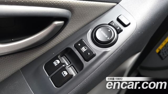 Hyundai Grand Starex Van 5-Seater Modern 2021 — фото 27
