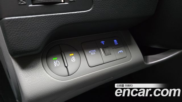 Hyundai Grand Starex Van 5-Seater Modern 2021 — фото 28