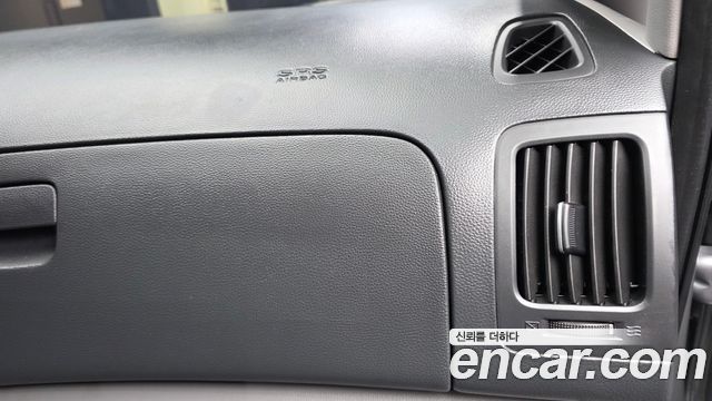 Hyundai Grand Starex Van 5-Seater Modern 2021 — фото 32