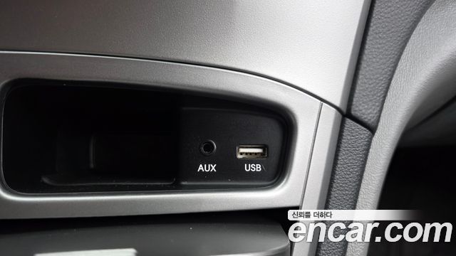 Hyundai Grand Starex Van 5-Seater Modern 2021 — фото 33
