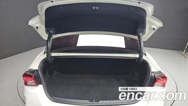 Kia K5 (III) 2.0 LPI(Renter car) Strandard 2021 — фото 20