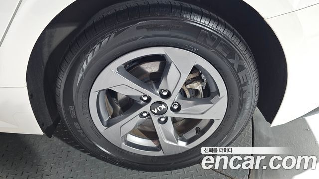 Kia K5 (III) 2.0 LPI(Renter car) Strandard 2021 — фото 21