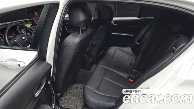 BMW 1 Series (F20) 118d Sport 5Door 2017 — фото 15