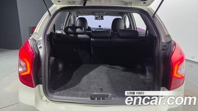 KG Mobility (SsangYong) Korando C 2.2 RX 2WD DLX 2016 — фото 20