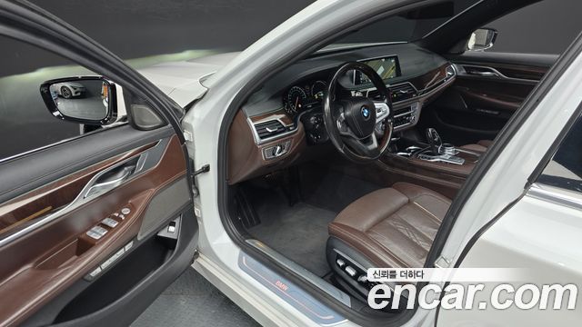 BMW 7 Series (G11) 730Ld xDrive 2016 — фото 10
