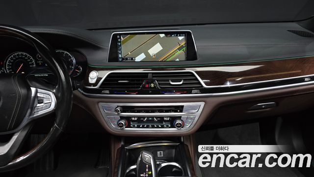 BMW 7 Series (G11) 730Ld xDrive 2016 — фото 13