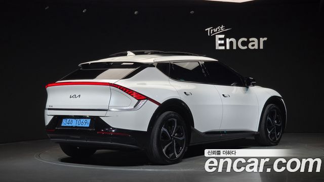 Kia EV6 Long Range Earth 2023 — фото 2