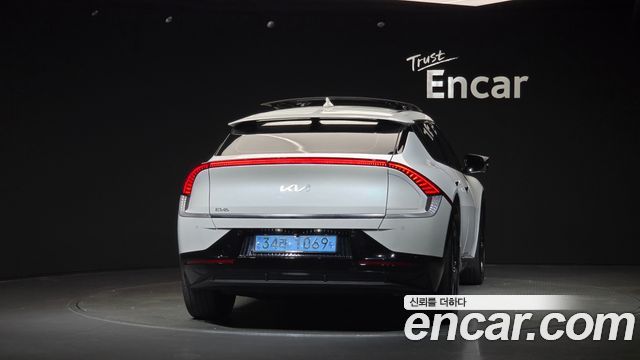 Kia EV6 Long Range Earth 2023 — фото 4