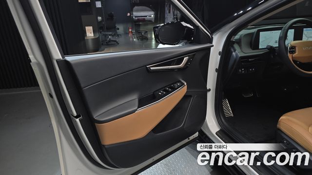Kia EV6 Long Range Earth 2023 — фото 24