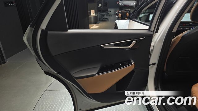 Kia EV6 Long Range Earth 2023 — фото 25