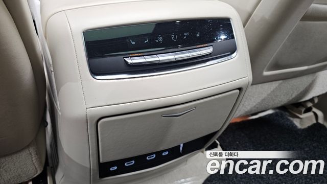 Cadillac Escalade (V) 6.2 Sports Platinum 2021 — фото 20