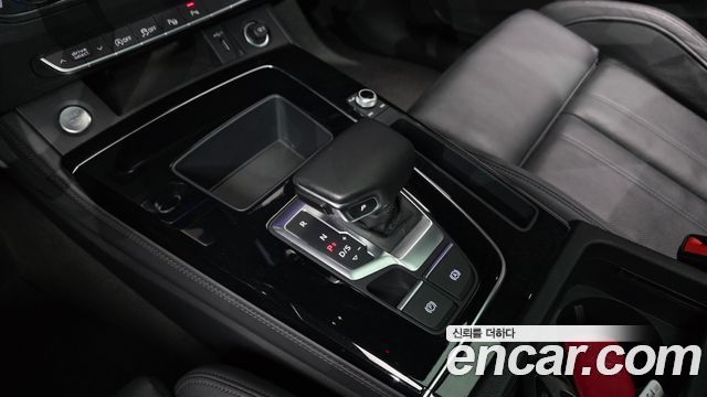 Audi Q5 (FY) 40 TDI Quattro Premium 2021 — фото 9