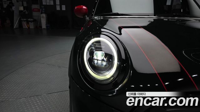 MINI Cooper S JCW 3rd Generation 2023 — фото 22