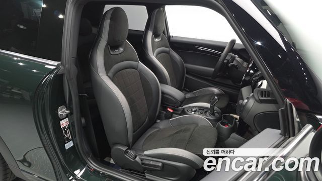 MINI Cooper S JCW 3rd Generation 2023 — фото 26