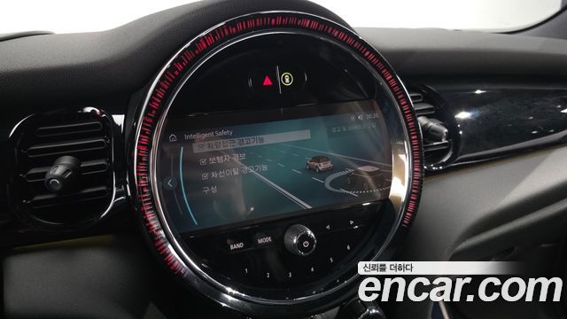 MINI Cooper S JCW 3rd Generation 2023 — фото 31