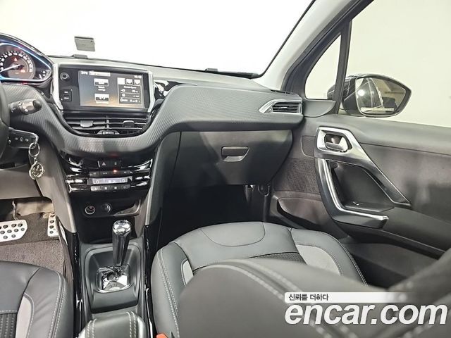 Peugeot 2008 1.6 BlueHDi Feline 2015 — фото 15