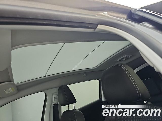 Peugeot 2008 1.6 BlueHDi Feline 2015 — фото 17