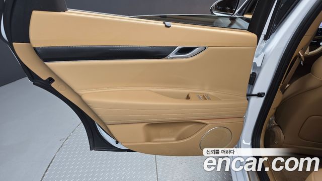Genesis G80 (RG3) Gasoline 2.5 Turbo 2WD 2025 — фото 25