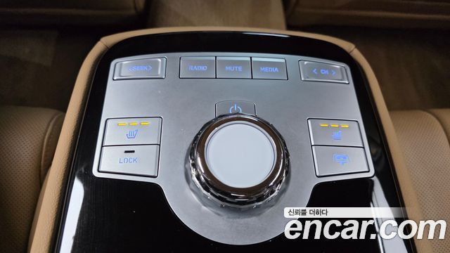 Genesis G80 (RG3) Gasoline 2.5 Turbo 2WD 2025 — фото 29