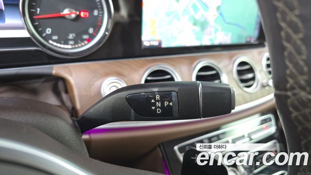 Mercedes-Benz E-Class (W213) E220d Exclusive 2019 — фото 9
