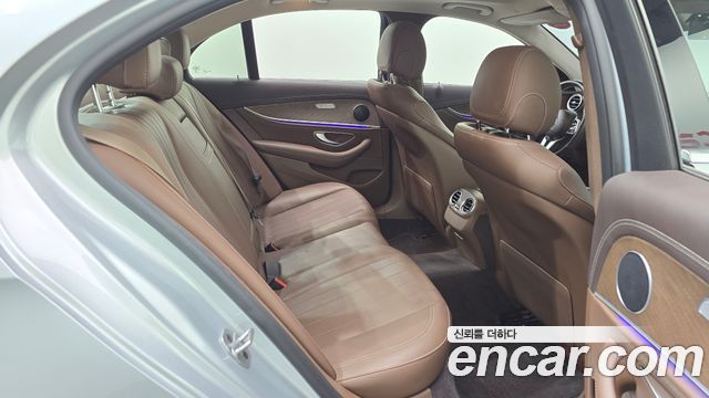 Mercedes-Benz E-Class (W213) E220d Exclusive 2019 — фото 11