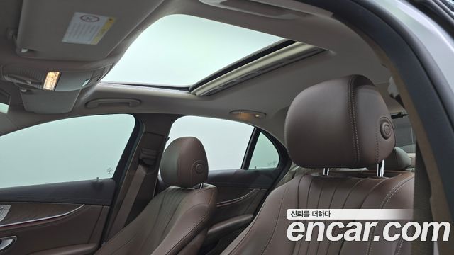 Mercedes-Benz E-Class (W213) E220d Exclusive 2019 — фото 16