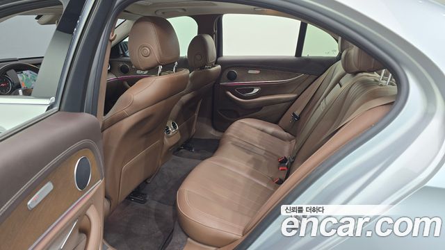 Mercedes-Benz E-Class (W213) E220d Exclusive 2019 — фото 20