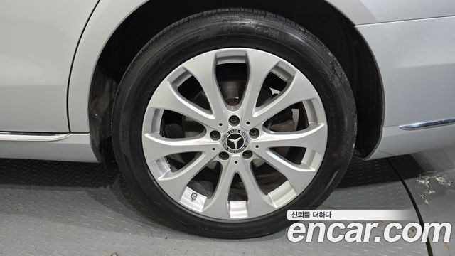 Mercedes-Benz E-Class (W213) E220d Exclusive 2019 — фото 21