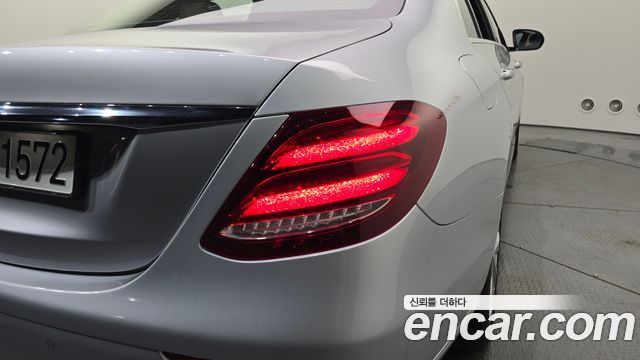 Mercedes-Benz E-Class (W213) E220d Exclusive 2019 — фото 23