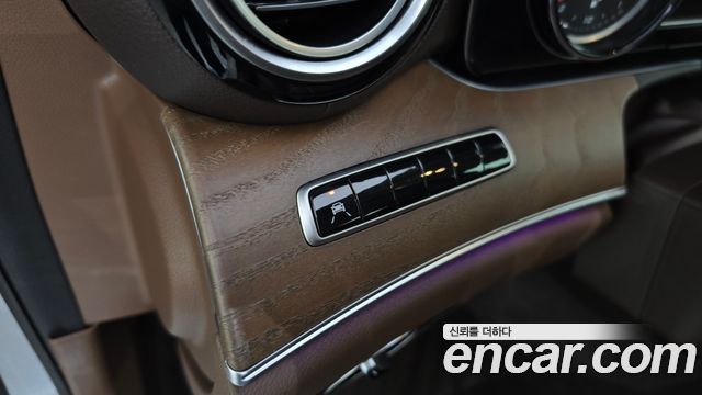Mercedes-Benz E-Class (W213) E220d Exclusive 2019 — фото 28