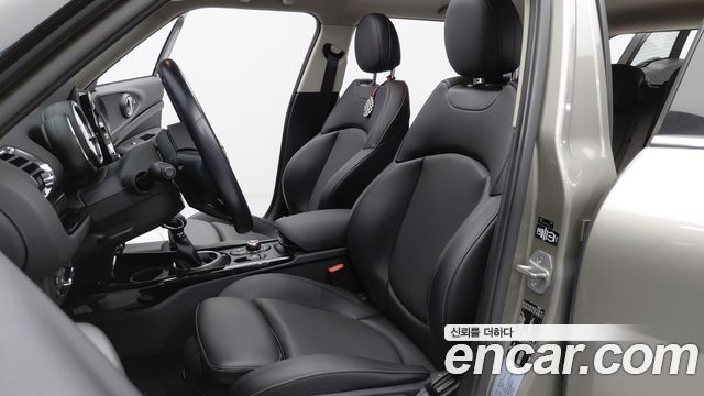 MINI Cooper Clubman Standard 2nd 2016 — фото 10